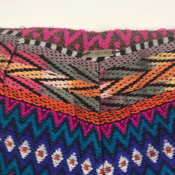 Sold* Billabong tribal patterned Boho Shorts hippy - Picture 3 of 6